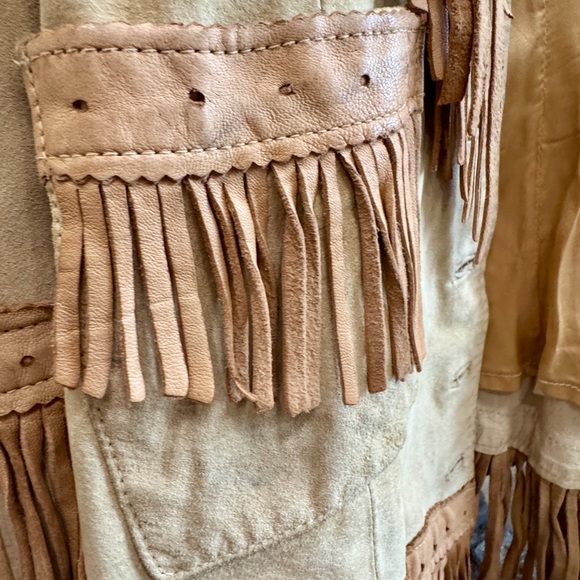 Vintage Fringe Leather Jacket size small but fits a medium also - Picture 5 of 9